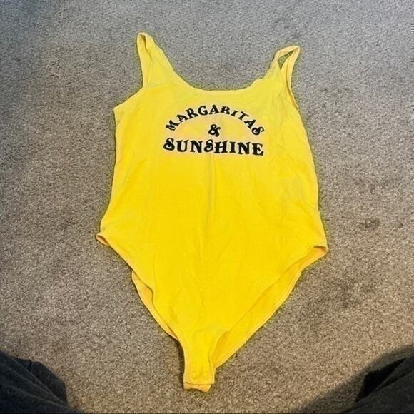 Yellow deep back margaritas & sunshine bodysuit freeze brand - Picture 2 of 6